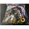 Image 2 : BAG OF ASSORTED COSTUME JEWELRY INCLUDING: NECKLACES, BRACELETS AND MORE