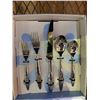 Image 2 : NEW 3 SPLENDIDE URBAN STYLE 20-PC STAINLESS STEEL SERVICE FOR 4 SETS