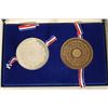 Image 2 : FRANKLIN MINT BICENTENNIAL MEDAL SET INCLUDES: