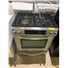 Image 1 : KITCHENAID STAINLESS STEEL GAS TOP 4 BURNER ELECTRIC STOVE WITH CONVECTION OVEN