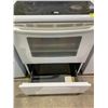 Image 2 : KENMORE WHITE GLASS TOP 4 BURNER STOVE