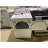 Image 2 : MAYTAG PERFORMA FRONT LOAD CLOTHES DRYER