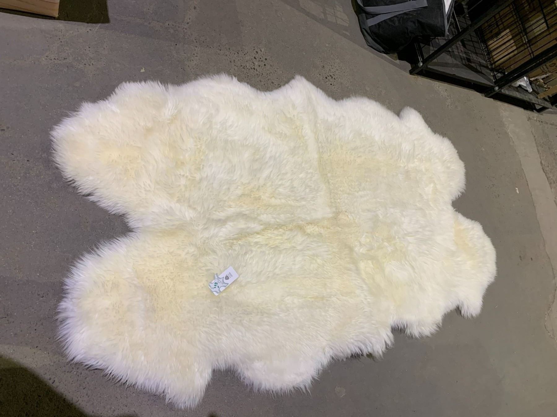 Woolmark Rugs WOOLMARK GENUINE SHEEP SKIN AREA RUG APPROX 65X48
