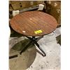 Image 2 : 2 ROUND METAL & WOOD TABLES BOTH 32"