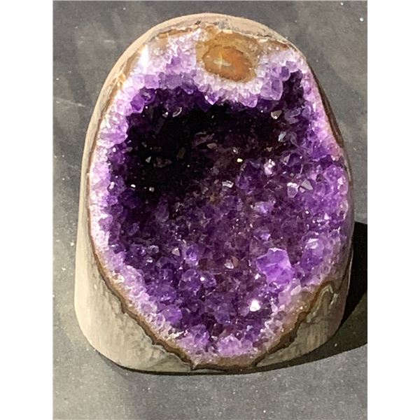 SUPER GENUINE URUGUAY AMETHYST RETAIL $2149.51 APPOX 3.5X3 