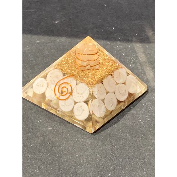 NEW SHELL ORGONITE INDIA PYRAMID RETAIL $289.51 APPROX 3X3"