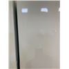 Image 2 : FRIDGIDAIRE STANDING FREEZER MODEL FFFH20F3WW0