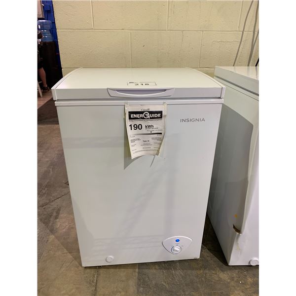 INSIGNIA CHEST FREEZER MODEL NS-CZ35WH3