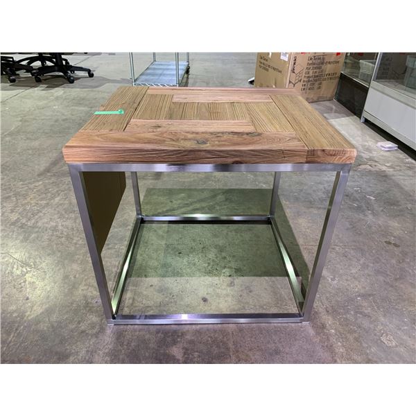 ABSOLUTE NORD SERIES END TABLE 22 X 24 X 22  (IN BOX)