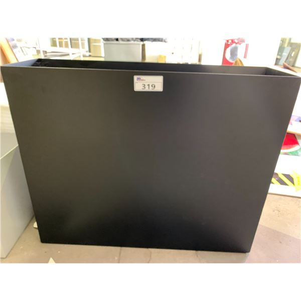 COMMERCIAL ALUMINUM POWDER COATED PLANTER BOX 42X12X34"