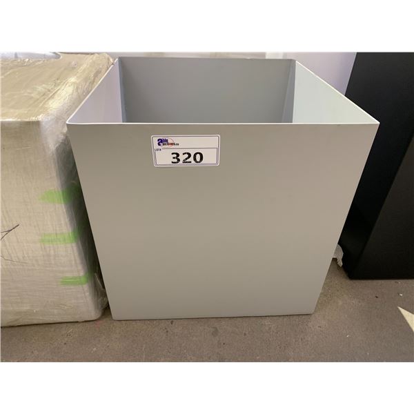 COMMERCIAL ALUMINUM POWDER COATED PLANTER BOX 18X18X18 