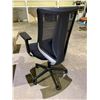 Image 2 : MESHBACK ROLLING OFFICE CHAIR