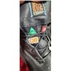 Image 3 : WOMENS SIZE 9 KODIAK CSA STEEL TOE AND OIL RESISTANT WORK BOOTS