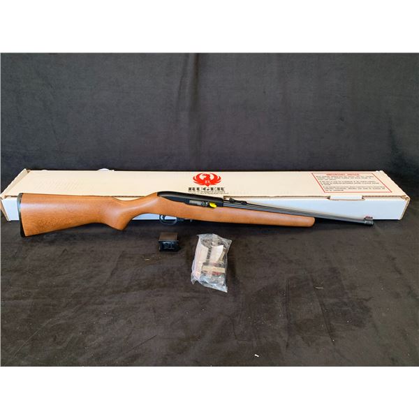 *P* NEW RUGER 10/22 CARBINE .22LR SEMI AUTOMATIC RIFLE SERIAL #0005-7862 *MUST HAVE VALID PAL*