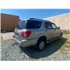 Image 3 : *MUST TOW, NOT SUITABLE FOR TRANSPORTATION* 2001 TOYOTA SEQUOIA, GREY, GAS, AUTOMATIC, 4DRSW, VIN