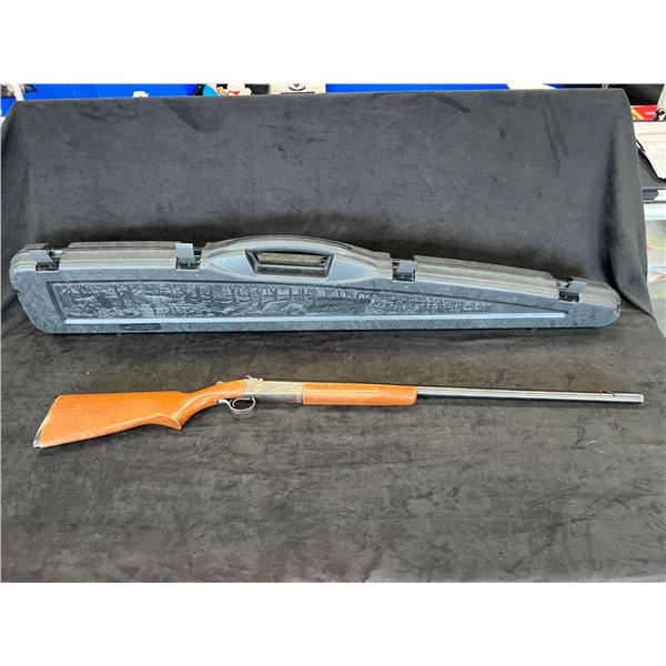 *P* COOEY 12 GAUGE SINGLE SHOT BREAK ACTION SHOTGUN MADE IN CANADA MODEL 84 WITH CASE.