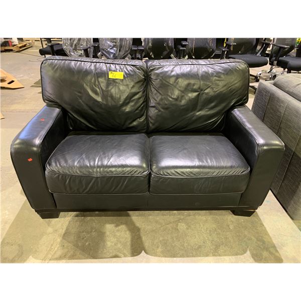 BLACK LEATHER COUCH