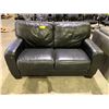 Image 1 : BLACK LEATHER COUCH