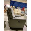 Image 3 : GRAY CUSHION CHAIR