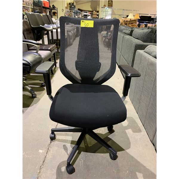 MESH BACK OFFICE CHAIR