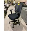 Image 2 : MESH BACK OFFICE CHAIR