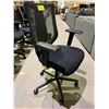 Image 2 : MESH BACK OFFICE CHAIR