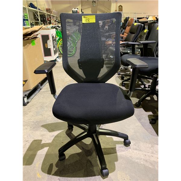 MESH BACK OFFICE CHAIR