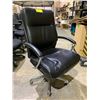 Image 2 : BLACK LEATHER OFFICE CHAIR