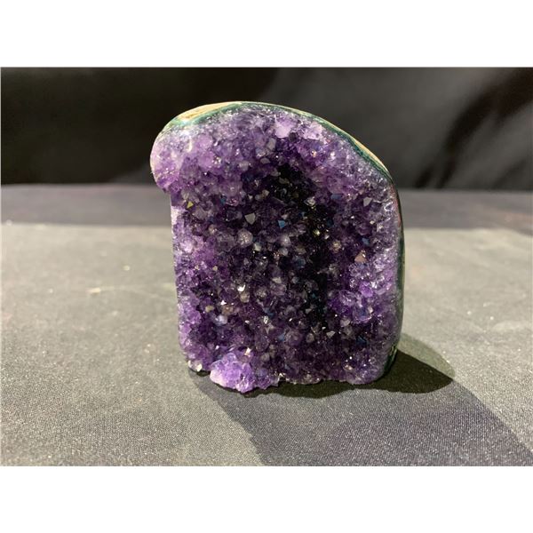 AMETHYST GEODE EXTRA (URUGUAYAN) APPROX 2.5X2"