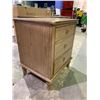 Image 2 : 3-DRAWER NIGHT STAND