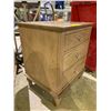 Image 2 : 3-DRAWER NIGHT STAND