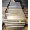 Image 1 : LOT OF 4 COMMERCIAL 5-LOAF BAKE PANS