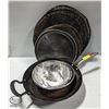 Image 1 : WOK PAN W/ PIZZA PAN & GREASE CATCHERS, 2 MIXING