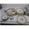 Image 1 : (32-Piece) Woods Ware Dish Set