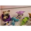 Image 2 : Littlest Pet Shop Pets & House