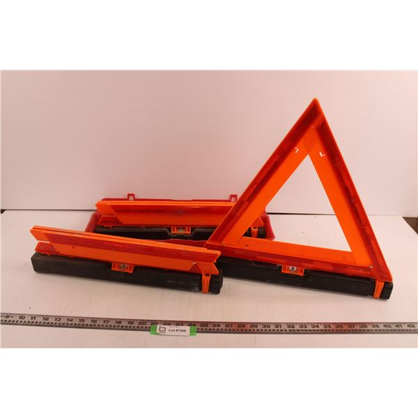 Vehicle Road Side Triangle Flare Emergency Kit