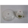 Image 4 : Lot of Royal Albert "Tea Rose" Bone China Tea Cups and Saucers