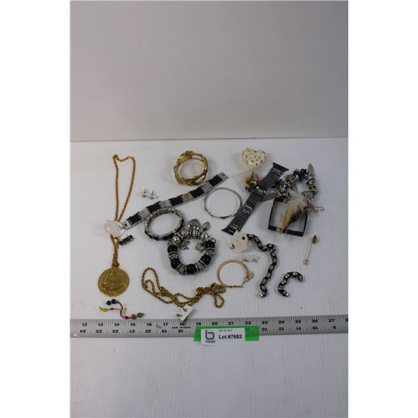 Lot of Assorted Jewelry