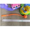 Image 4 : *Toddler Toys + Dog Ball Thrower