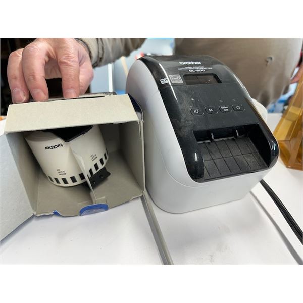 BROTHER QK-800 LABEL PRINTER WITH EXTRA BOX OF LABELS