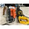 Image 1 : B & D BELT SANDER AND DEWALT RECIPROCATING SAW WITH A BOX OF BLADES