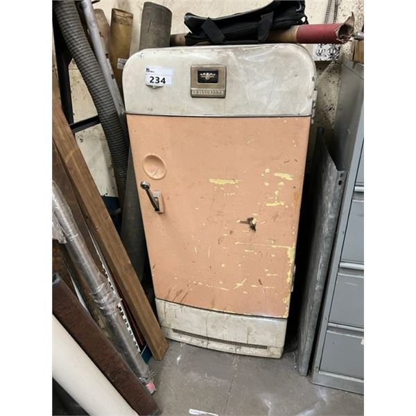 OLD FRIGIDAIRE FRIDGE INC WELDING ROD CONTENTS