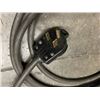 Image 2 : APPROX 30' 12/3 EXTENSION CORD & CONSTRUCTION LIGHT ON TRI-POD WITH ONE LIGHT OUT