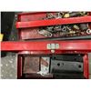 Image 8 : 4' SHELF WITH CONTENTS. FANS, SPECIALTY TOOLS, LIGHTS, GRINDING WHEELS, ASST LIGHTS, SOME QUARTZ