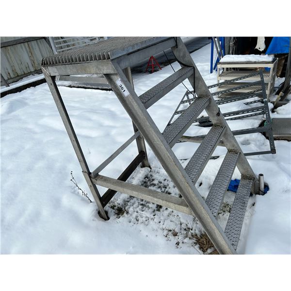 ALUMINUM 5' STEP-LADDER