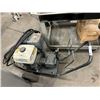 Image 1 : HONDA POWERED 11 HP PRESSURE WASHER