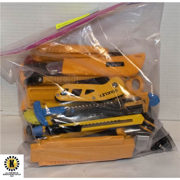 BAG OF UTILITY KNIVES