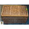 Image 1 : WICKER BASKET WITH LID L23XW13XH12 INCHES