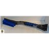 Image 1 : 3 BLACK & BLUE SNOW BRUSHES