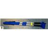 Image 1 : 2 EXTENDABLE BLUE SNOW BRUSHES